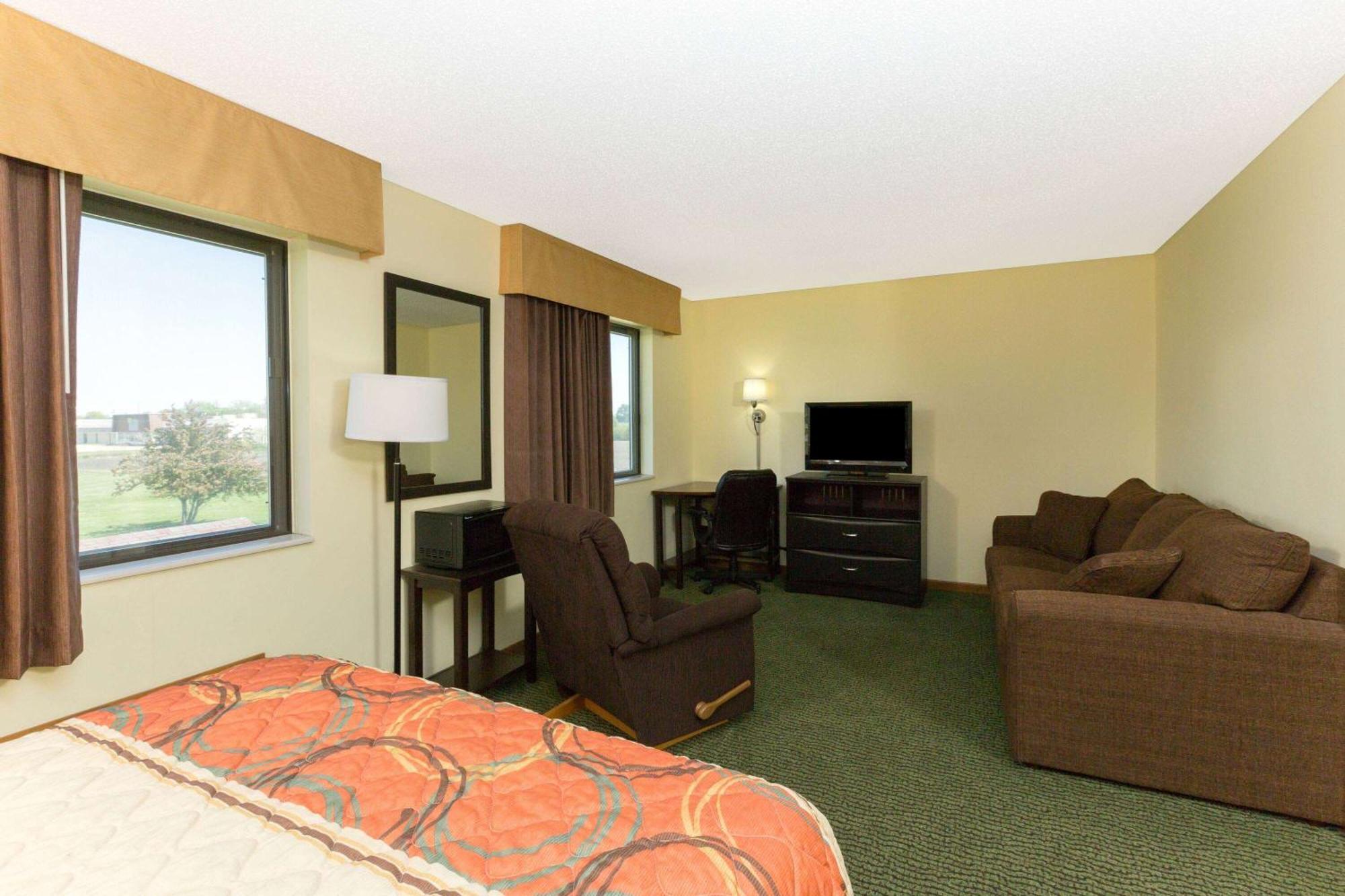 ซูเปอร์ 8 บาย วินด์แฮม เพอรี/ไอโอวา Hotel Perry ภายนอก รูปภาพ