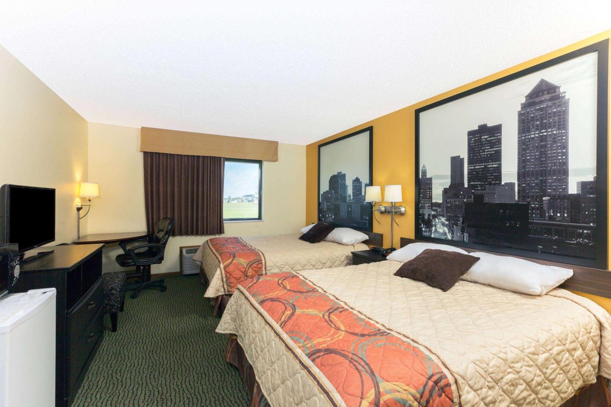 ซูเปอร์ 8 บาย วินด์แฮม เพอรี/ไอโอวา Hotel Perry ภายนอก รูปภาพ