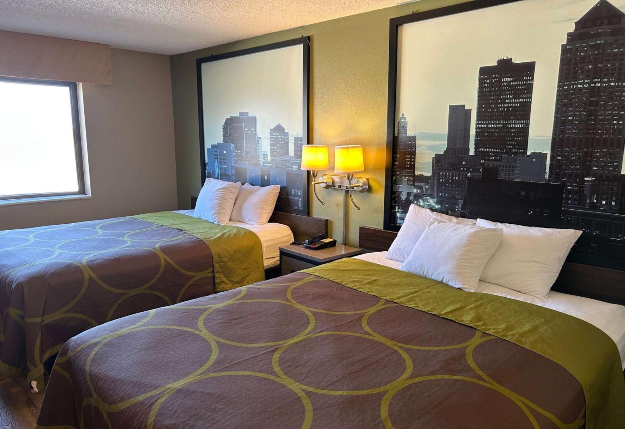 ซูเปอร์ 8 บาย วินด์แฮม เพอรี/ไอโอวา Hotel Perry ภายนอก รูปภาพ